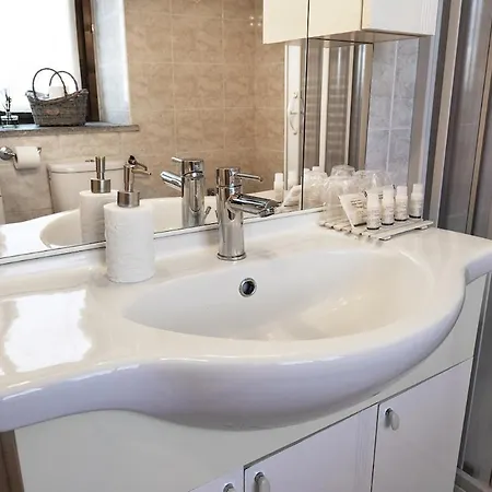 Malpensa By Rentmax, 8 Min From Mxp Airport Διαμέρισμα